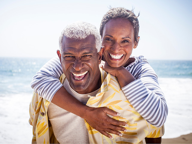 beach couple